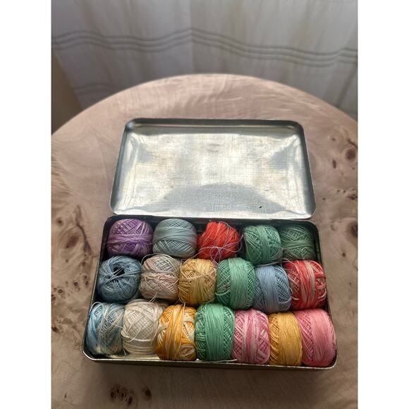 Vintage Blue Bird Toffee Tin Henry Vincent Ltd. Hunnington - Picture 10 of 10